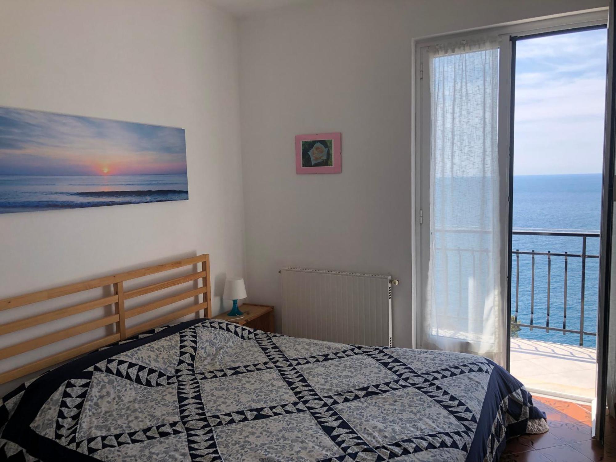 Davanti Al Mare E A Portofino - In Front Of The Sea And Portofino Apartment โซอาลยี ภายนอก รูปภาพ